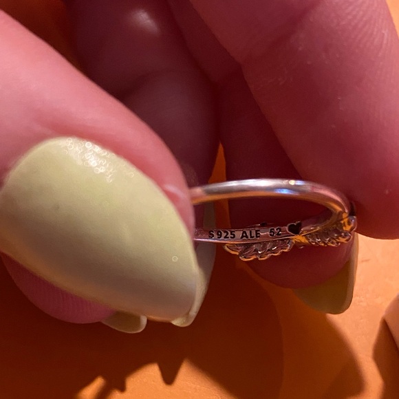 pandora angel wing ring with white cubic zirconia - Picture 6 of 8